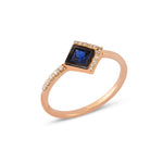 Load image into Gallery viewer, Minimalist Gold Princess  Cut Sapphire Ring
